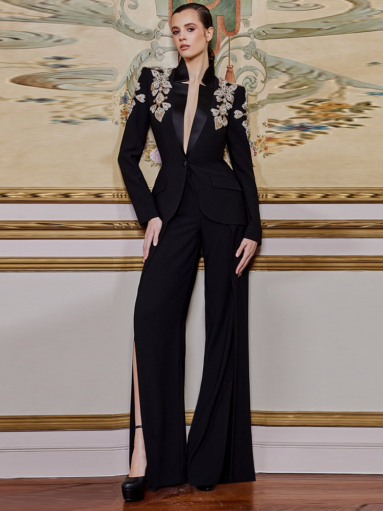 Formal Attire Woman - ชุดสูทดีไซน์เนอร์ใหม่ล่าสุดปี 2026 จาก HIGH STREET สำหรับผู้หญิง